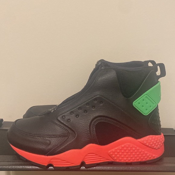 Nike Air Hurache Run Mid - Picture 6 of 7